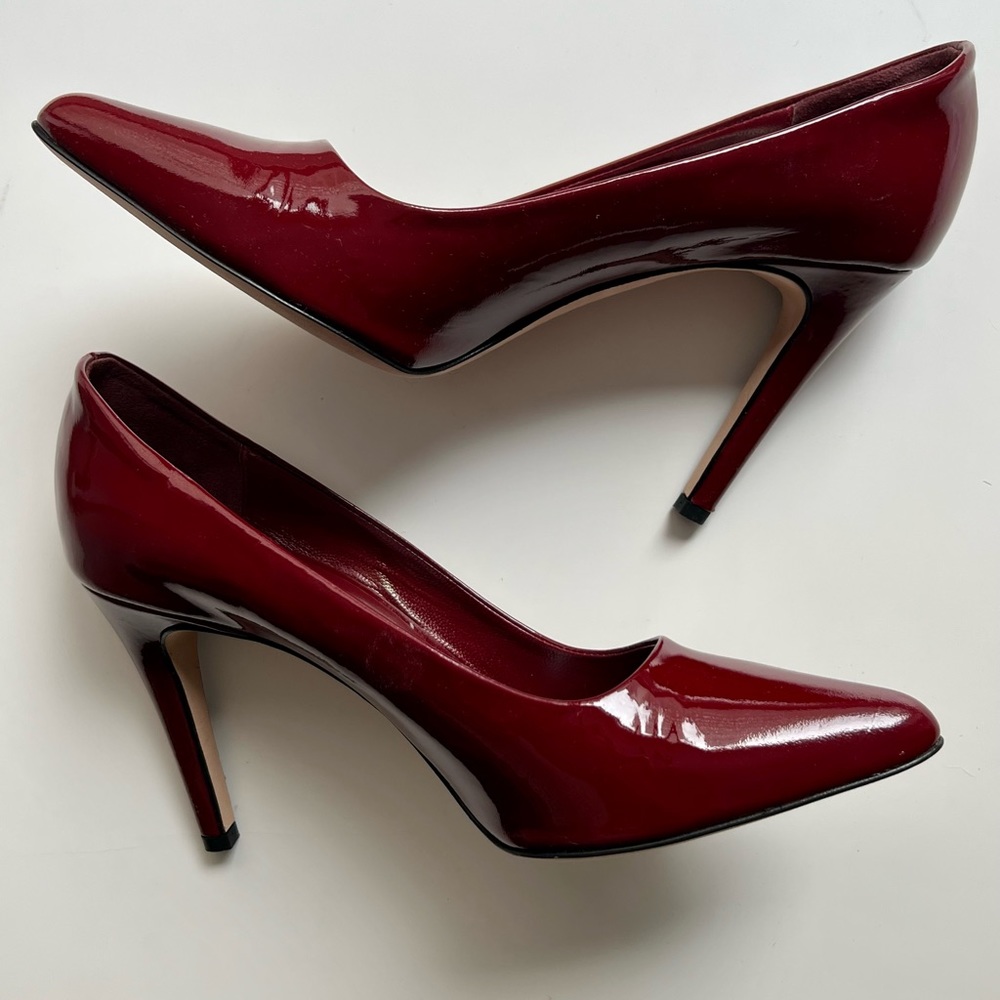 Burgundy Red Patent Leather Stilettos. 3.75 inch heel. Made in Italy. Sexy chic.